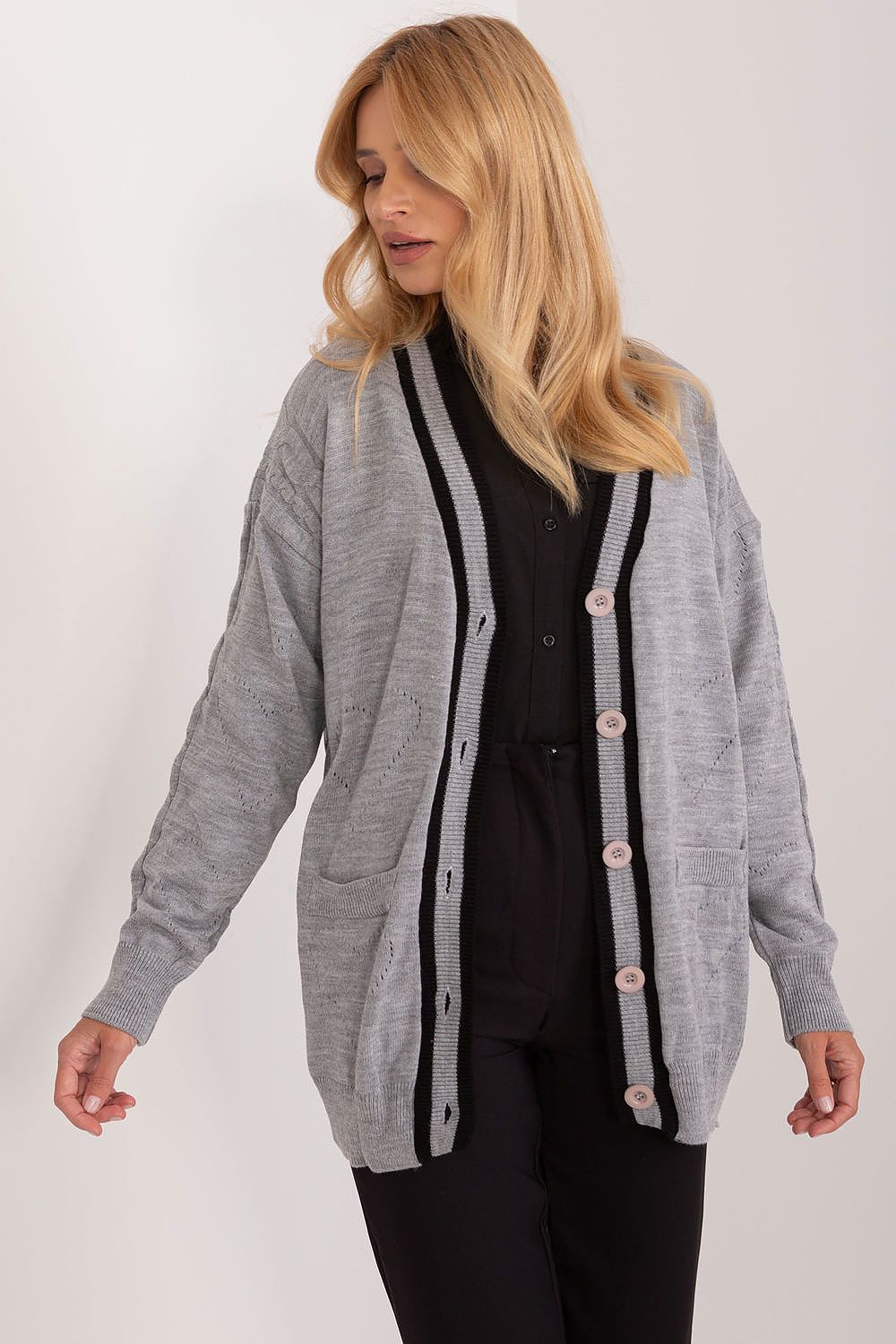  Cardigan model 192701 Badu 